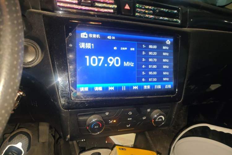 Used Dongfeng Fengon 580 2020 1.8L Manual Comfort Model Audio And AC Panel
