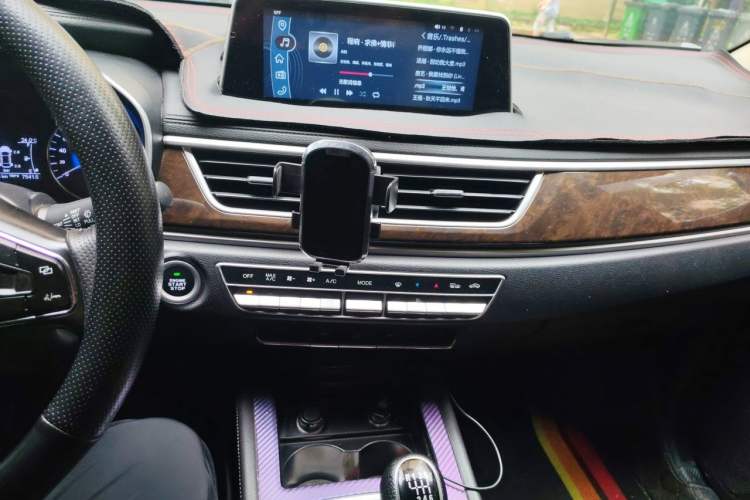 Used Dongfeng Fengon 580 2020 1.5T Manual Luxury Version Audio And AC Panel