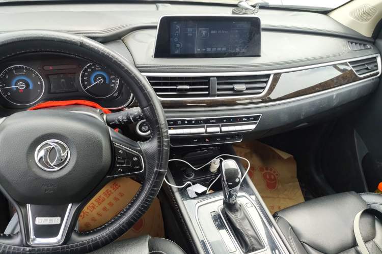 Used Dongfeng Fengon 580 2020 1.5T CVT Luxury Edition Audio And AC Panel