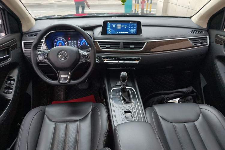 Used Dongfeng Fengon 580 2020 1.5T CVT Luxury Edition Center Console