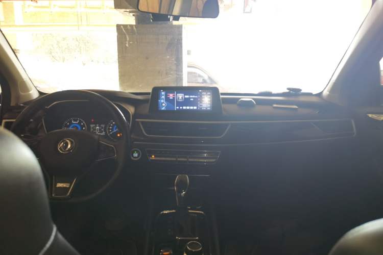 Used Dongfeng Fengon 580 2020 1.5T CVT Luxury Edition Center Console