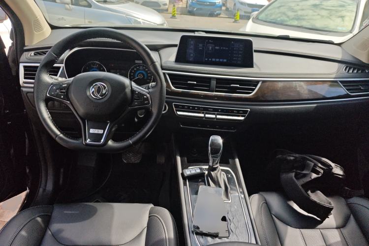 Used Dongfeng Fengon 580 2020 1.5T CVT Luxury Edition Center Console