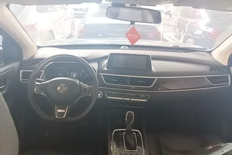 Used Dongfeng Fengon 580 2020 1.5T CVT Luxury Edition Center Console