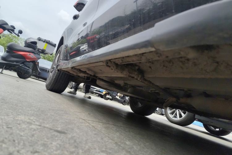 Used Dongfeng Fengon 580 2020 1.5T CVT Luxury Edition Chassis Front Right