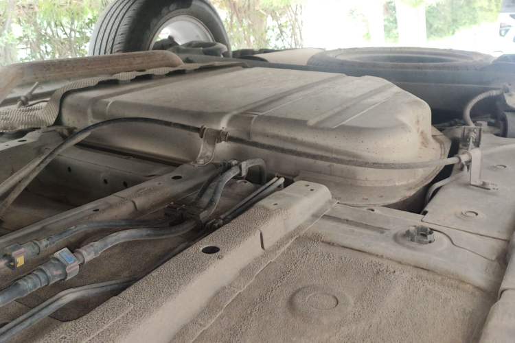 Used Dongfeng Fengon 580 2020 1.8L Manual Comfort Model Chassis Rear Right
