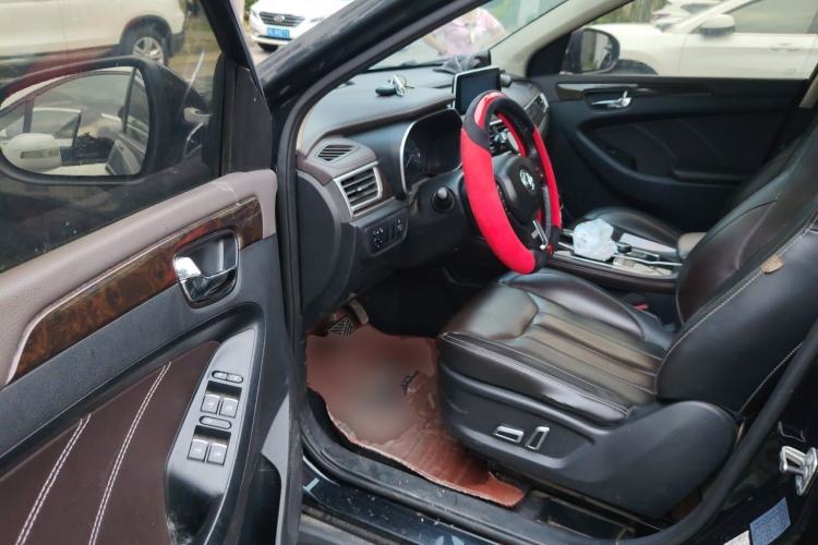Used Dongfeng Fengon 580 2020 1.5T CVT Luxury Edition Driver Seat