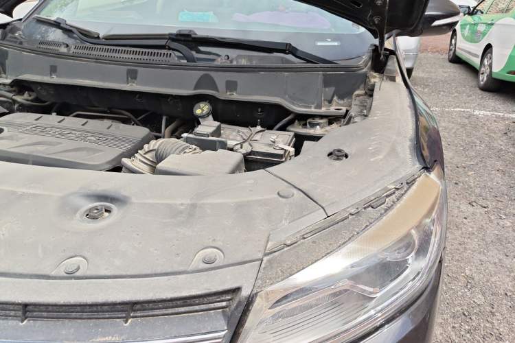 Used Dongfeng Fengon 580 2020 1.5T CVT Luxury Edition Engine Bay Left
