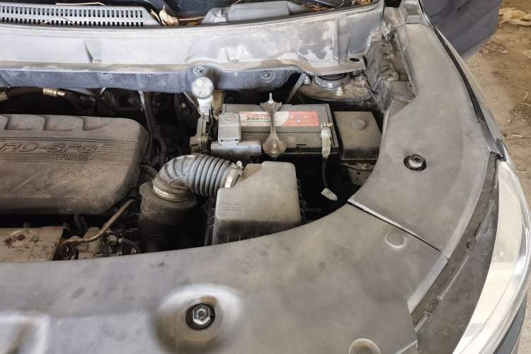 Used Dongfeng Fengon 580 2020 1.5T CVT Luxury Edition Engine Bay Left