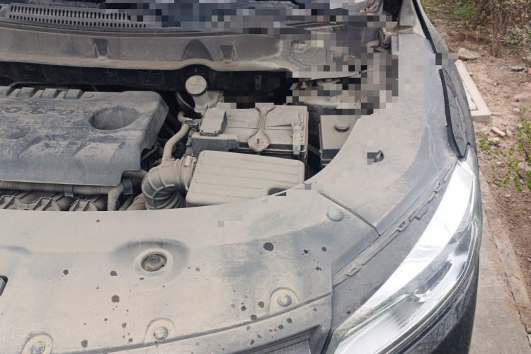 Used Dongfeng Fengon 580 2020 1.8L Manual Comfort Model Engine Bay Left