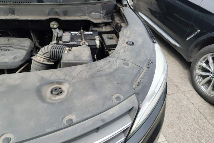 Used Dongfeng Fengon 580 2020 1.5T CVT Luxury Edition Engine Bay Left