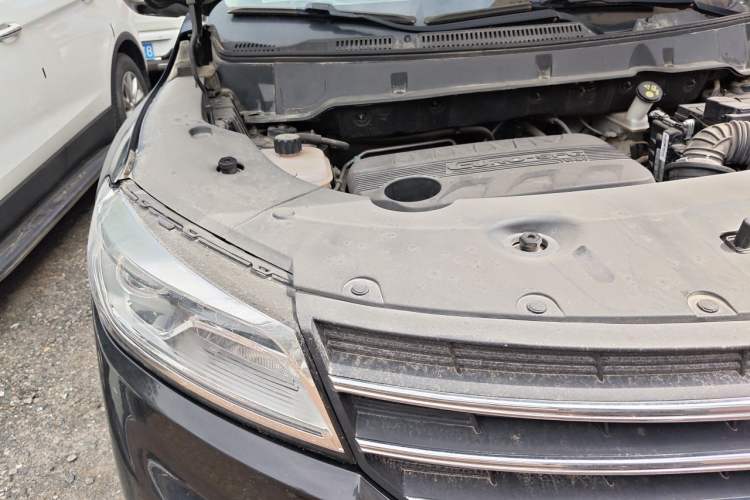 Used Dongfeng Fengon 580 2020 1.5T CVT Luxury Edition Engine Bay Right