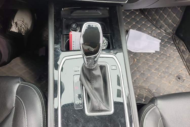 Used Dongfeng Fengon 580 2020 1.5T CVT Luxury Edition Gear Lever