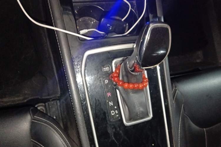 Used Dongfeng Fengon 580 2020 1.5T CVT Luxury Edition Gear Lever