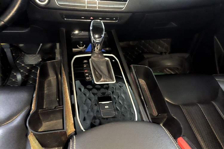 Used Dongfeng Fengon 580 2020 1.5T CVT Luxury Edition Gear Lever