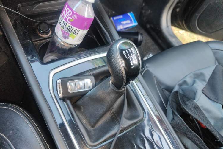 Used Dongfeng Fengon 580 2020 1.5T Manual Luxury Version Gear Lever