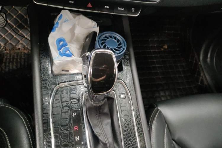 Used Dongfeng Fengon 580 2020 1.5T CVT Luxury Edition Gear Lever
