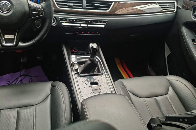 Used Dongfeng Fengon 580 2020 1.5T Manual Luxury Version Gear Lever