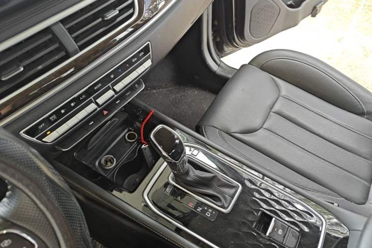 Used Dongfeng Fengon 580 2020 1.5T CVT Luxury Edition Gear Lever