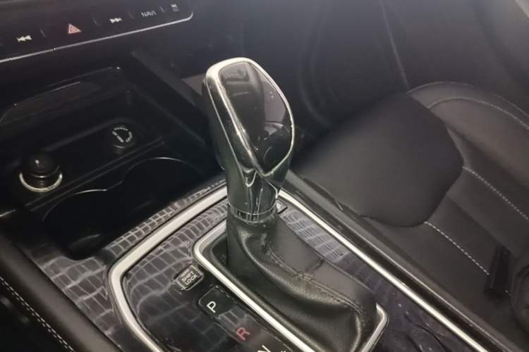 Used Dongfeng Fengon 580 2020 1.5T CVT Luxury Edition Gear Lever