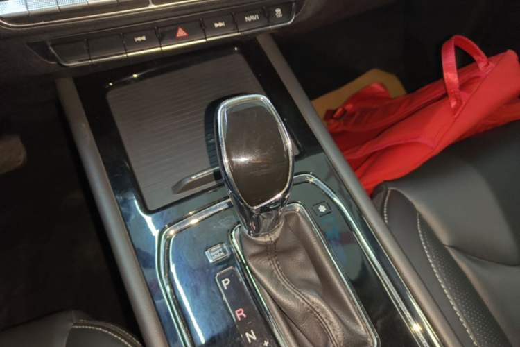 Used Dongfeng Fengon 580 2020 1.5T CVT Luxury Edition Gear Lever