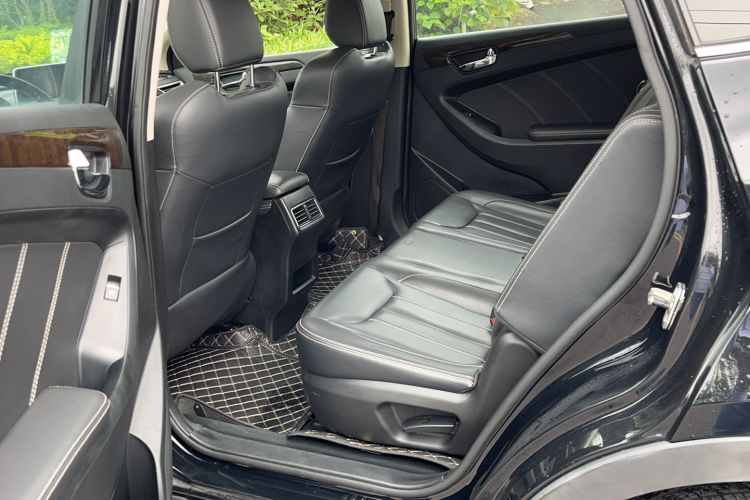 Used Dongfeng Fengon 580 2020 1.5T CVT Luxury Edition Interior 1