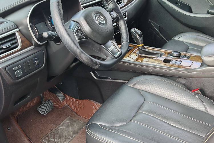 Used Dongfeng Fengon 580 2020 1.5T CVT Luxury Edition Interior 2