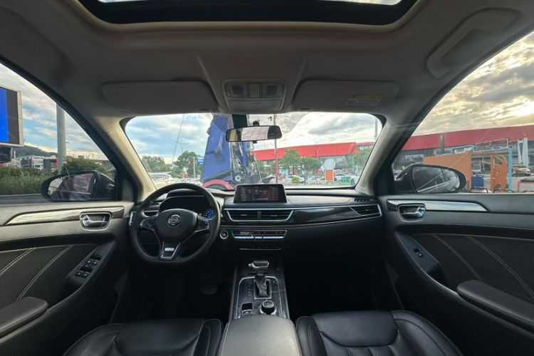 Used Dongfeng Fengon 580 2020 1.5T CVT Luxury Edition Interior 2