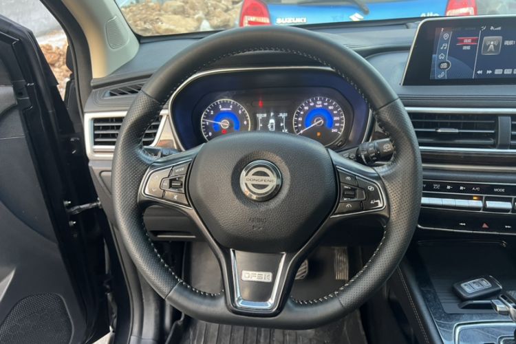Used Dongfeng Fengon 580 2020 1.5T CVT Luxury Edition Interior 3