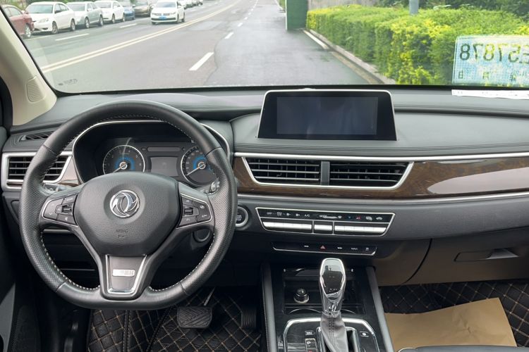 Used Dongfeng Fengon 580 2020 1.5T CVT Luxury Edition Interior 3