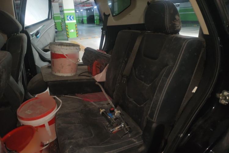 Used Dongfeng Fengon 580 2020 1.8L Manual Comfort Model Interior 4