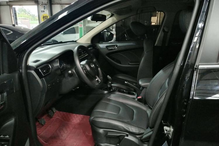 Used Dongfeng Fengon 580 2020 1.8L Manual Comfort Model Interior 6
