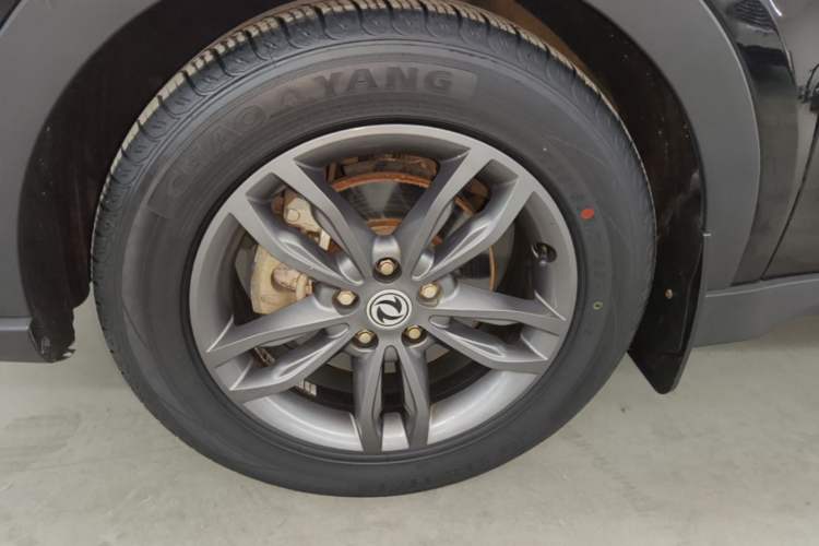 Used Dongfeng Fengon 580 2020 1.5T CVT Luxury Edition Left Front Wheel Hub