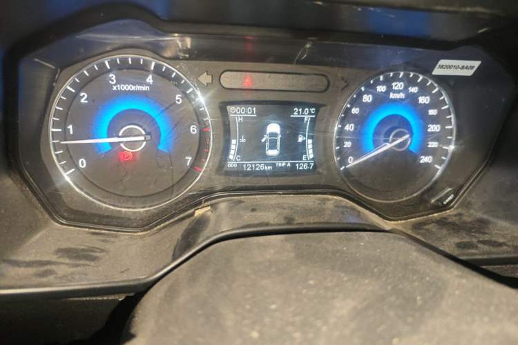 Used Dongfeng Fengon 580 2020 1.8L Manual Comfort Model Odometer Close Up