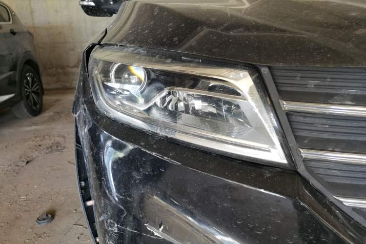 Used Dongfeng Fengon 580 2020 1.5T CVT Luxury Edition Right Front Headlight