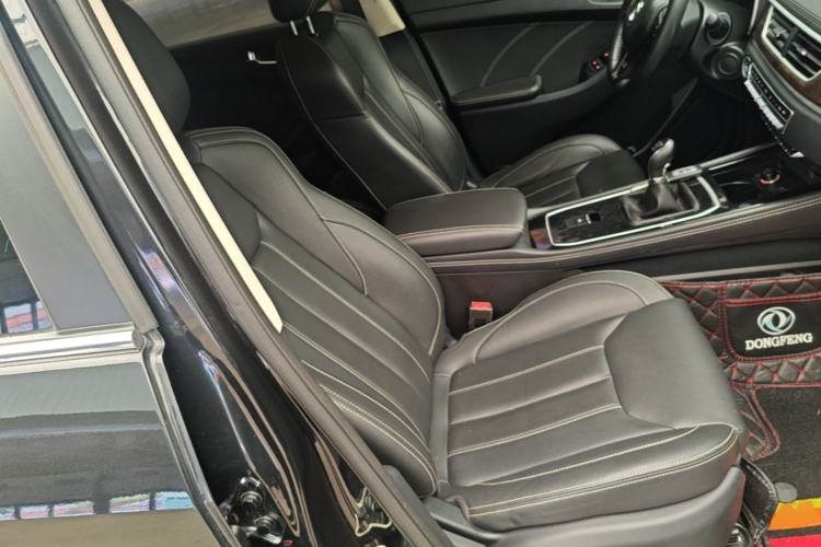 Used Dongfeng Fengon 580 2020 1.5T Manual Luxury Version Right Front Seat