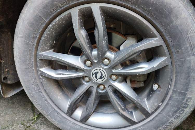 Used Dongfeng Fengon 580 2020 1.5T Manual Luxury Version Right Front Wheel Hub