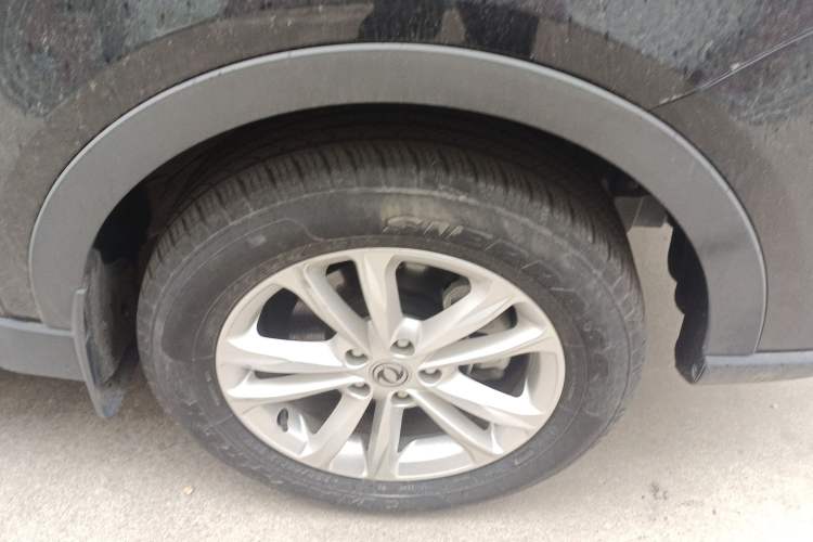 Used Dongfeng Fengon 580 2020 1.8L Manual Comfort Model Right Front Wheel Hub