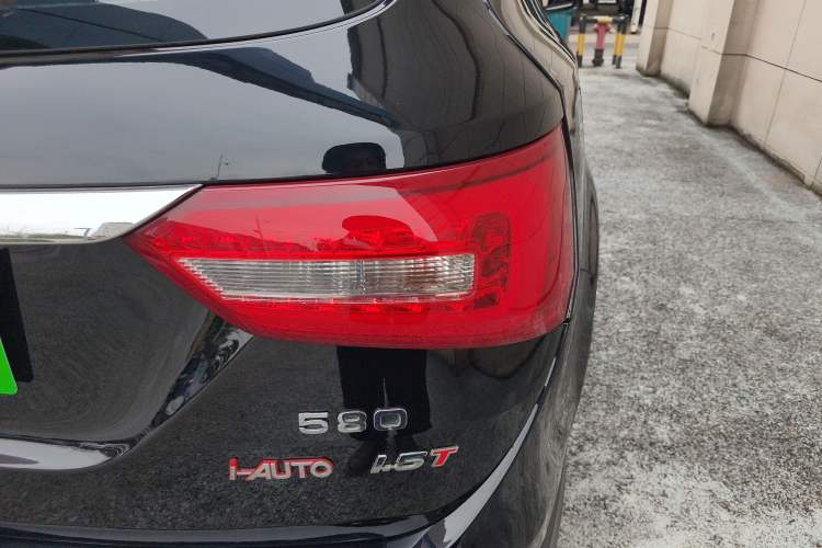 Used Dongfeng Fengon 580 2020 1.5T CVT Luxury Edition Right Rear Taillight