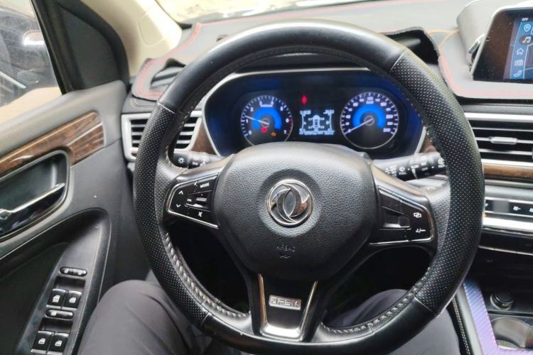Used Dongfeng Fengon 580 2020 1.5T Manual Luxury Version Steering Wheel