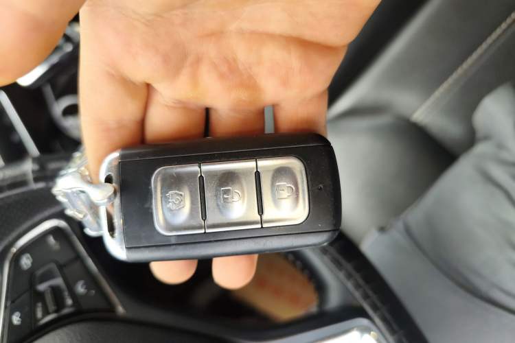 Used Dongfeng Fengon 580 2020 1.5T CVT Luxury Edition Vehicle Key