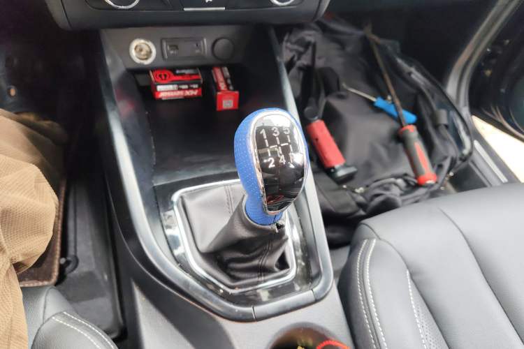 Used Dongfeng Fengon 580 2020 1.8L Manual Comfort Model Gear Lever