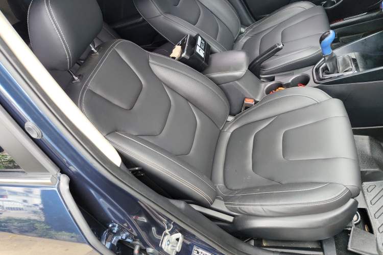 Used Dongfeng Fengon 580 2020 1.8L Manual Comfort Model Right Front Seat