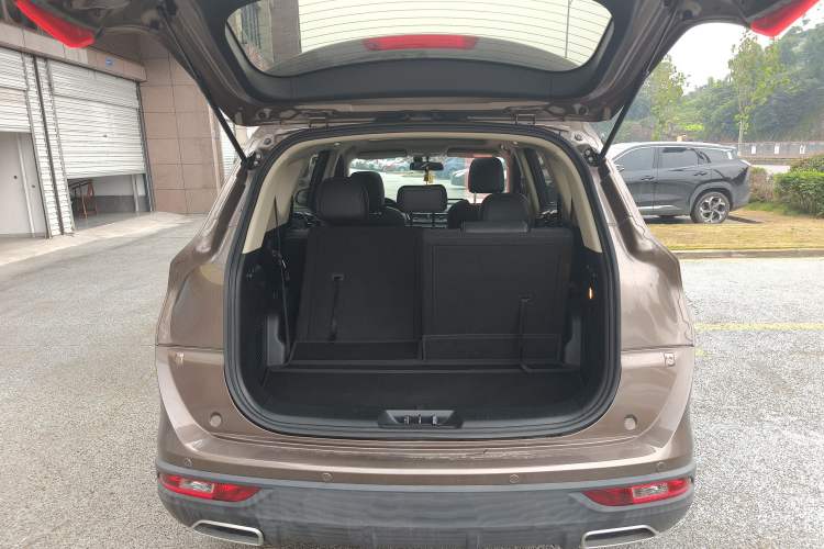 Used Dongfeng Fengon 580 2020 1.5T CVT Luxury Edition Trunk