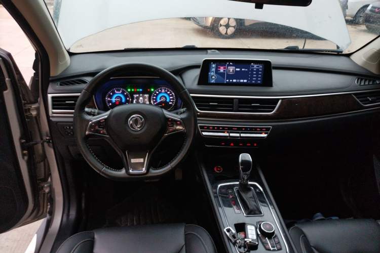 Used Dongfeng Fengon 580 2020 1.5T CVT Luxury Edition Center Console