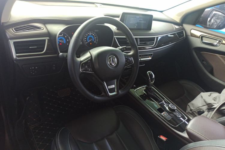 Used Dongfeng Fengon 580 2020 1.5T CVT Luxury Edition Center Console