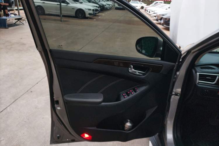 Used Dongfeng Fengon 580 2020 1.5T CVT Luxury Edition Left Front Door Interior