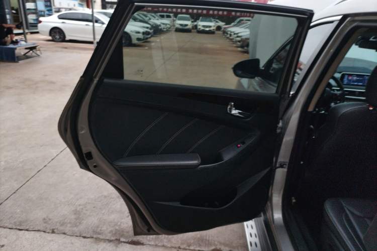 Used Dongfeng Fengon 580 2020 1.5T CVT Luxury Edition Left Rear Door Interior