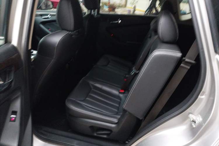 Used Dongfeng Fengon 580 2020 1.5T CVT Luxury Edition Left Rear Seat