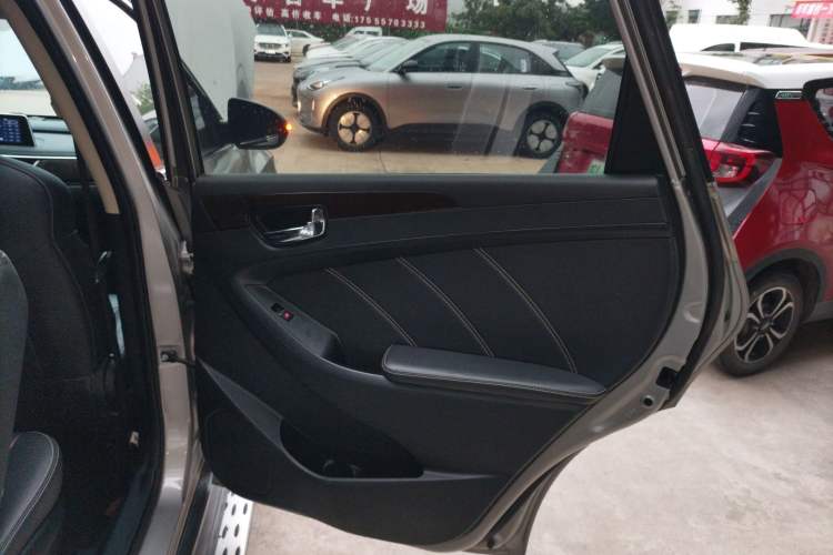 Used Dongfeng Fengon 580 2020 1.5T CVT Luxury Edition Right Rear Door Interior