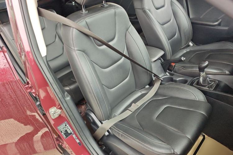 Used Dongfeng Fengon 580 2020 1.8L Manual Comfort Model Right Front Seat
